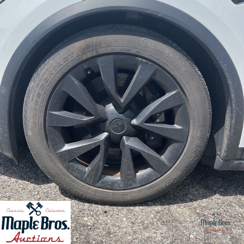 2022 Tesla Model X Base