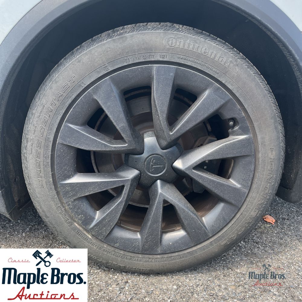 2022 Tesla Model X Base