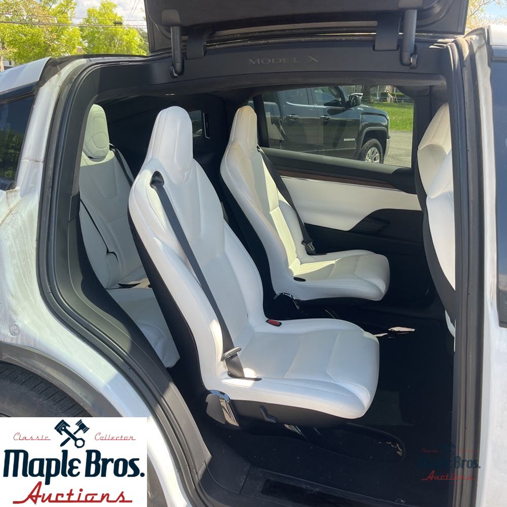 2022 Tesla Model X Base