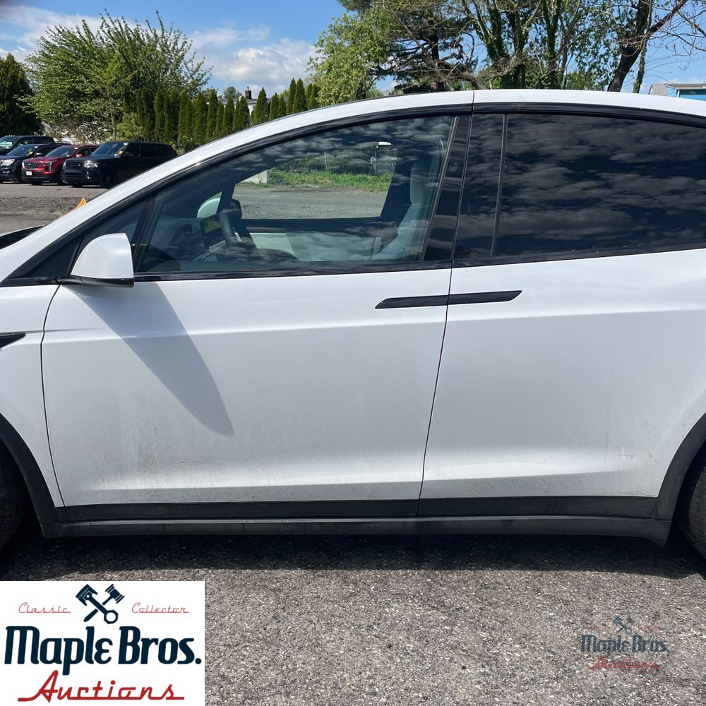 2022 Tesla Model X Base