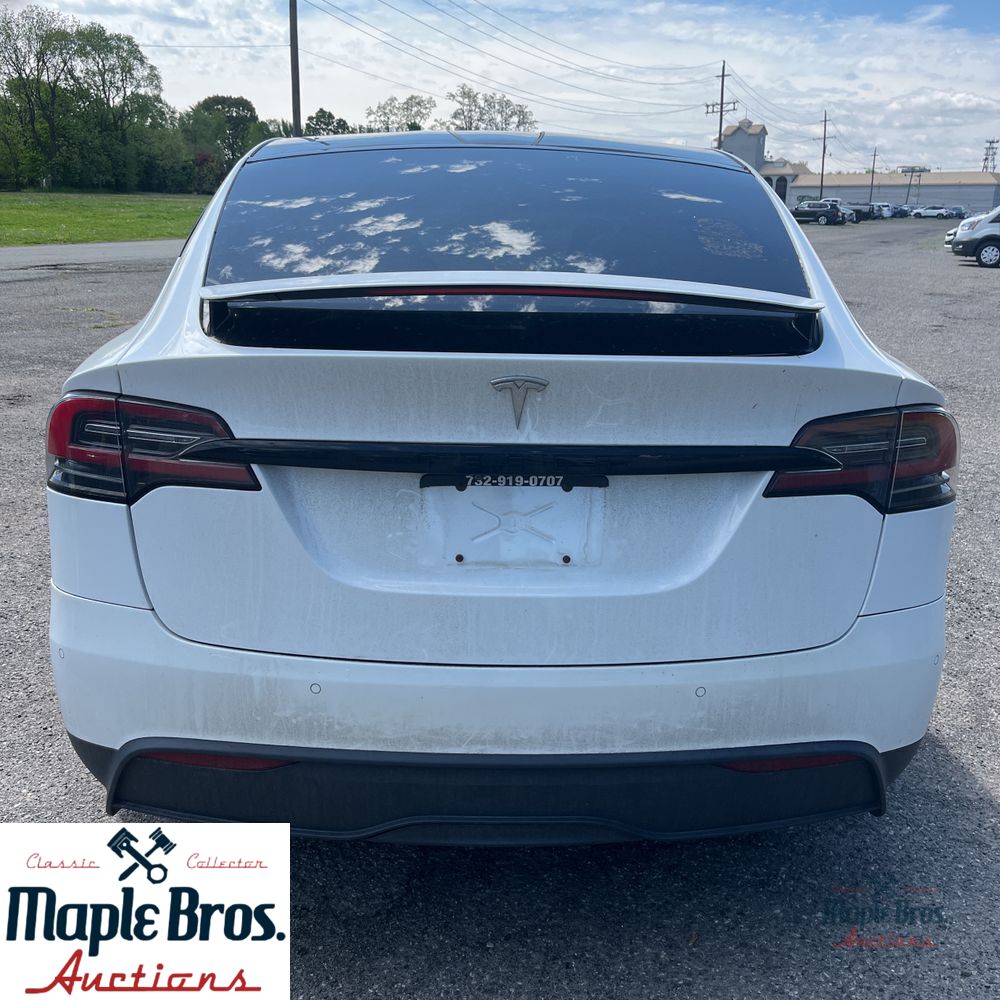 2022 Tesla Model X Base