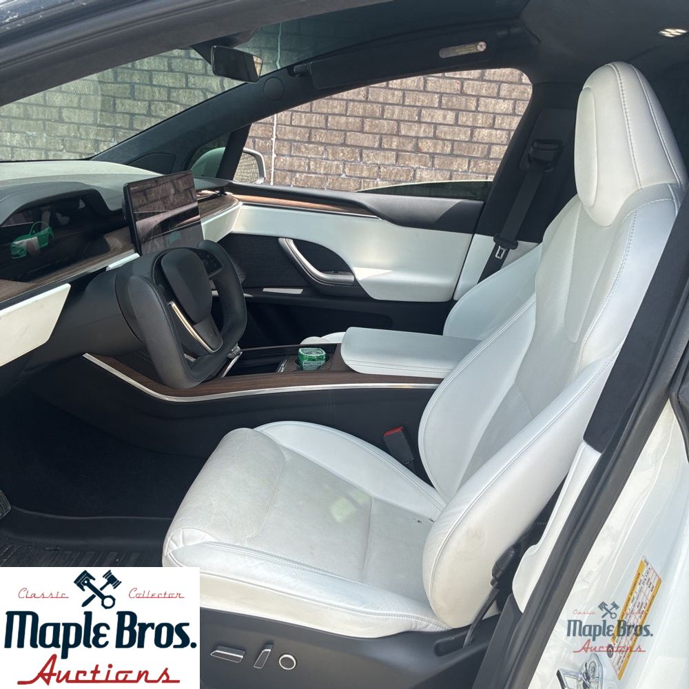 2022 Tesla Model X Base