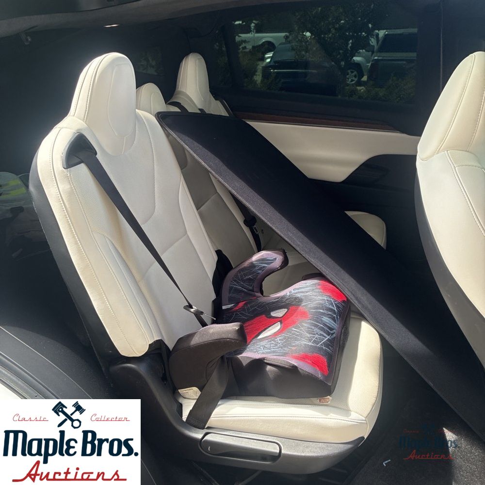 2022 Tesla Model X Base