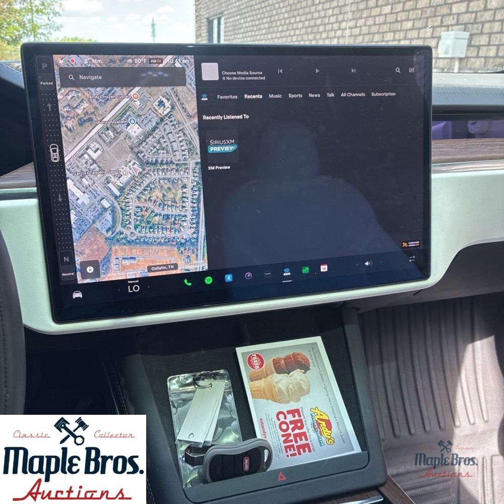 2022 Tesla Model X Base