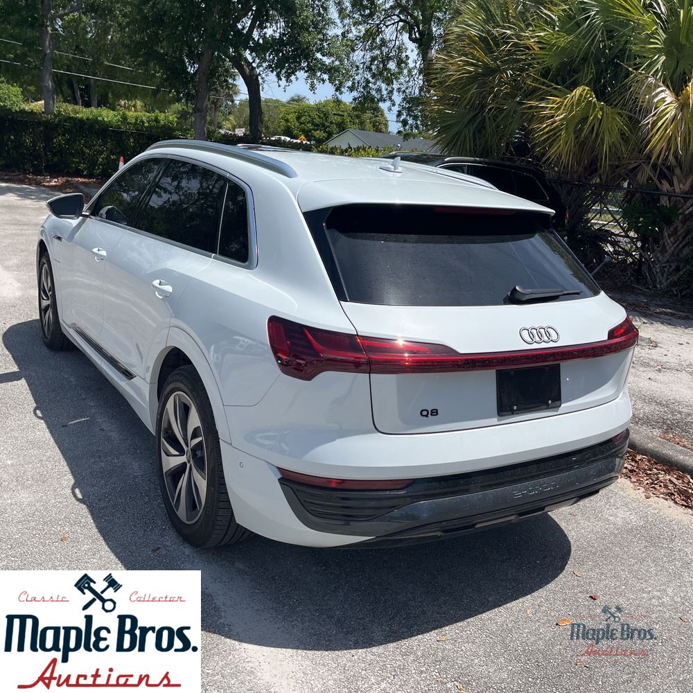 2024 Audi Q8 e-tron quattro Premium Plus